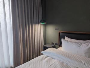 Phòng Giường Đôi Có Ban Công (Double Room with Balcony)