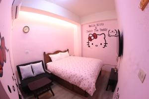 Double Room with Private Bathroom - No Window