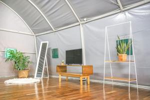 Phòng Giường Đôi Với Phòng Tắm Chung (Double Room with Shared Bathroom)