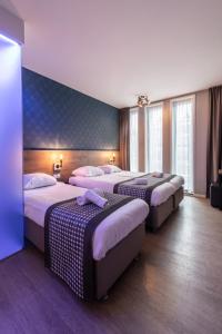 Standard Triple Room room in Melrose Hotel