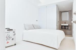 Phòng Tiêu Chuẩn Giường Đôi (Standard Double Room)