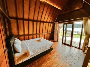 Phòng Giường Đôi Nhìn Ra Hồ Nước (Double Room with Lake View)