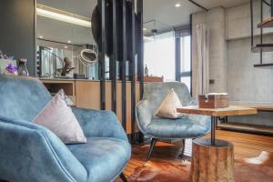 Phòng có giường cỡ King nhìn ra cảnh núi non (King Room with Mountain View)