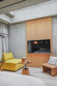 Suite Nhìn Ra Vườn (Suite with Garden View)