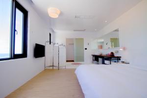 Phòng Superior Giường Đôi Nhìn Ra Biển (Superior Double Room with Sea View)