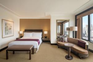 Family Suite, Suite, Bedroom 1: 1 King, Bedroom 2: 2 Double, Corner room