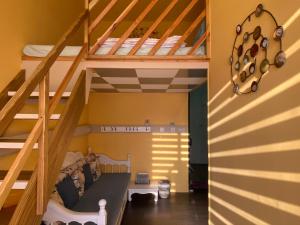 Phòng Giường Đôi Có Ban Công (2 Người Lớn + 1 Trẻ Em) (Double Room with Balcony (2 Adults + 1 Child))
