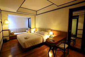 Phòng Cao Cấp Cho Hai Người (Superior Double Room)