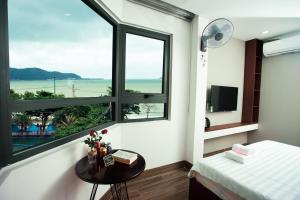 Phòng Có Giường Cỡ King Nhìn Ra Biển (King Room with Sea View)