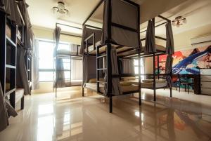 Giường Trong Phòng Ngủ Tập Thể 10 Giường Cho Cả Nam Lẫn Nữ (Bed in 10-Bed Mixed Dormitory Room)