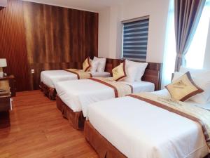 Phòng 3 Người Có Phòng Tắm (Triple Room with Bathroom)