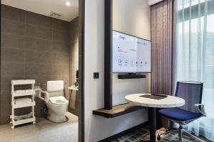 Standard Double Accessible