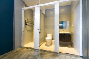 Phòng tiết kiệm 4 người (Economy Quadruple Room)