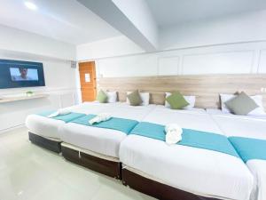 Phòng Tiêu Chuẩn 4 Người (Standard Quadruple Room)
