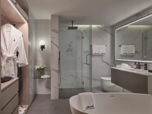 Suite Executive 1 phòng ngủ có giường King (1 Bedroom Executive Suite, 1 King)