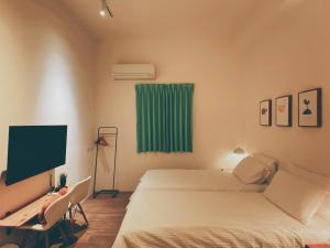 Phòng Hai Giường Đơn Loại Sang (Deluxe Twin Room)