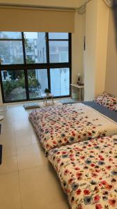 Phòng 2 Giường Đơn Với Phòng Tắm Riêng (Twin Room with Private Bathroom)