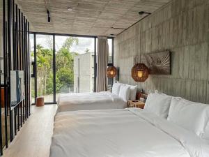Duplex Quadruple Room with Indoor Bath