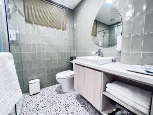 Phòng Deluxe Giường Đôi Có Bồn Tắm (Deluxe Double Room with Bath)