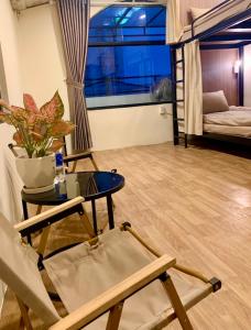 Giường trong Phòng ngủ tập thể 4 người (Bed in 4-Bed Dormitory Room)