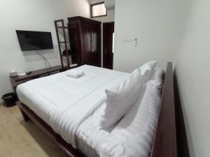 Phòng Superior giường đôi lớn (Superior Queen Room)