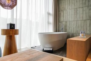 Phòng Superior có Giường Cỡ King và Bồn tắm (Superior King Room with Bath)