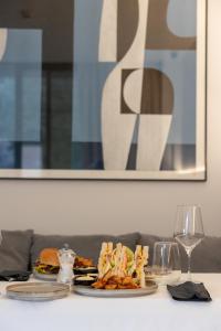 Superior Suite with Mountain View room in Neoma