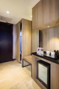 Phòng Hai Giường Đơn Loại Sang (Deluxe Twin Room)