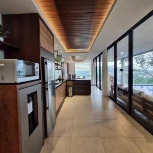 Biệt Thự Có Hồ Bơi Riêng (Villa with Private Pool)