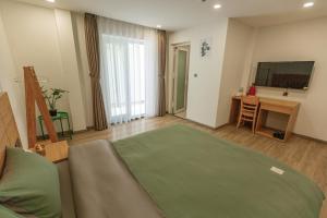Phòng Giường Đôi Lớn (Executive Room with Urban View)