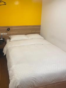Economy Double Room with No Window