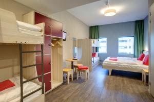 6-Bed Room room in MEININGER Hotel Amsterdam City West