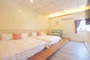 Phòng Tiêu Chuẩn 4 Người (Standard Quadruple Room)