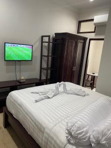 Phòng Superior giường đôi lớn (Superior Queen Room)