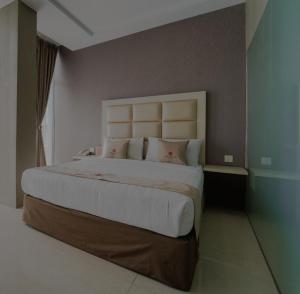 Phòng Deluxe Hoàng gia (Deluxe Royal Room)
