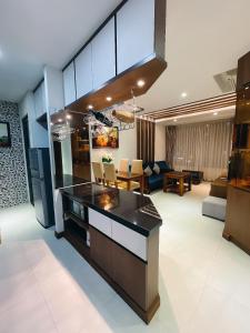 Căn Hộ Hai Phòng Ngủ (Two-Bedroom Apartment)