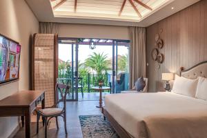 Thủ Tướng Giường được vào Bể Bơi (Premier Pool Access King)