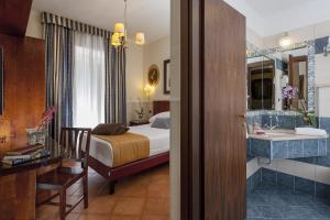 Superior Single Room - Annex room in Hotel Des Artistes