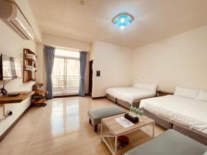 Phòng Bốn Người Có Phòng Tắm Riêng (Quadruple Room with Private Bathroom)