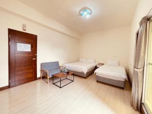 Phòng 3 Người Có Phòng Tắm Riêng (Triple Room with Private Bathroom)