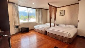 Phòng Tiêu Chuẩn 4 Người (Standard Quadruple Room)