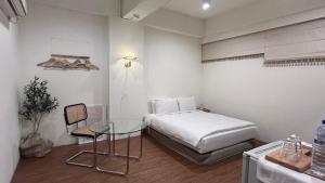 Phòng Tiêu Chuẩn Giường Đôi (Standard Double Room)