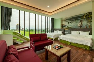 Phòng 4 người có ban công (Quadruple Room with Balcony)