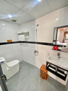 Phòng 4 Người Có Ban Công (Quadruple Room with Balcony)