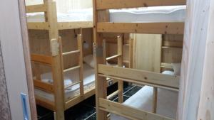 Giường trong Phòng ngủ tập thể Nữ 4 Người (Bed in 4-Bed Female Dormitory Room)