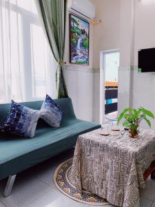 Phòng Có Giường Cỡ King Với Ban Công (King Room with Balcony)