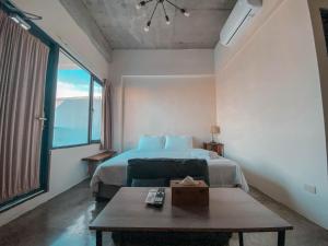Phòng Giường Đôi có Ban công và Nhìn ra Biển (Double Room with Balcony and Sea View)