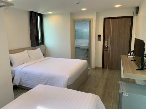 Phòng gia đình có phòng tắm (Family Room with Bathroom)