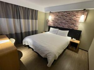 Phòng Đôi Loại Sang (Deluxe Double Room)