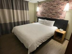 Phòng Giường Đôi Hạng Bình Dân (Budget Double Room)